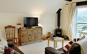 The Coach House - Hw7782